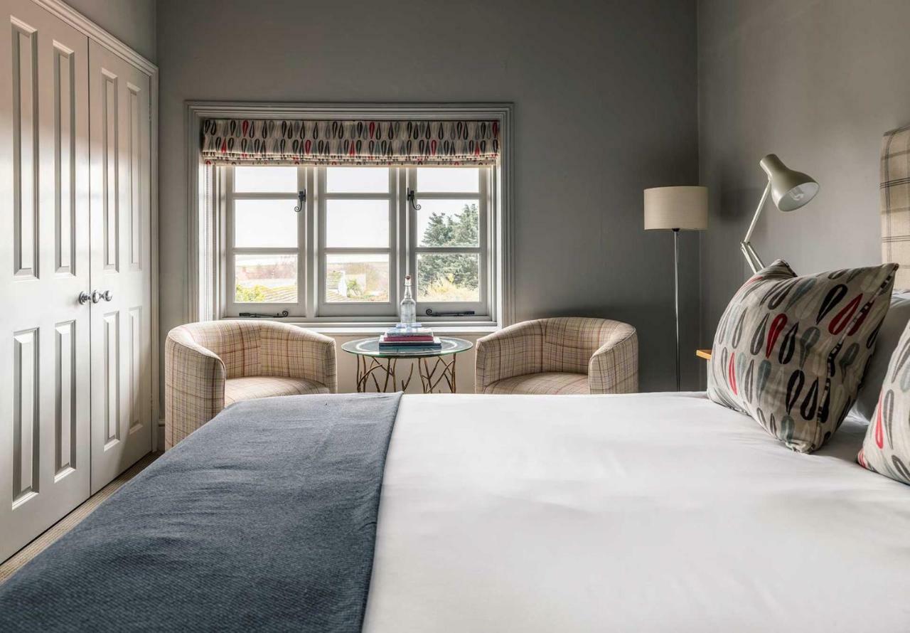 Crown And Castle Hotel Orford Ngoại thất bức ảnh
